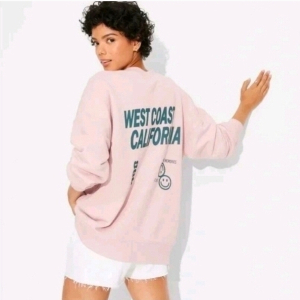 Wild Fable Women's OVERSIZED Graphic West Coast Sweatshirt Pale Pink